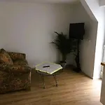 Dreimaedelhof Apartment